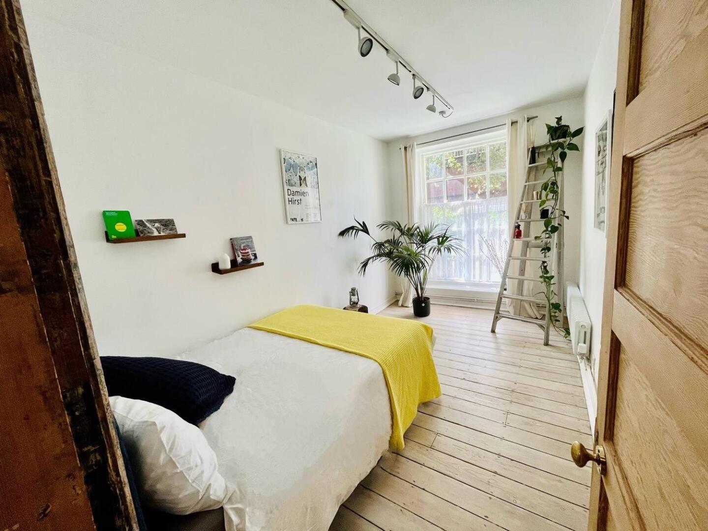 Designer Flat In Bethnal Green Лондон Экстерьер фото