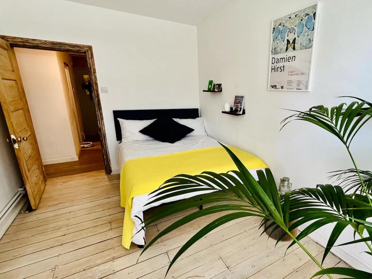 Designer Flat In Bethnal Green Лондон Экстерьер фото